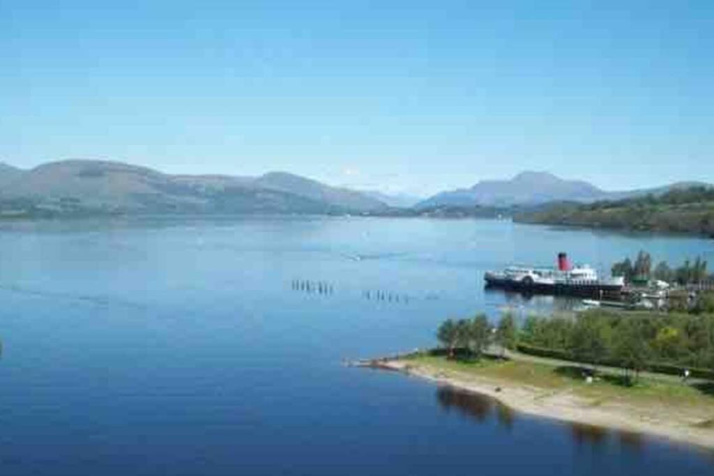 One Bedroom Flat On The Banks Of Loch Lomond อเล็กซานเดรีย ภายนอก รูปภาพ